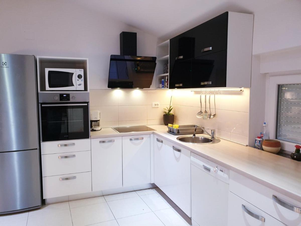 Apartman Lara Crikvenica Esterno foto