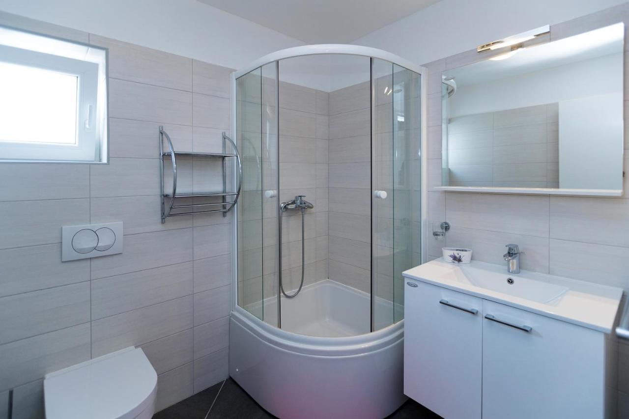 Apartman Lara Crikvenica Esterno foto