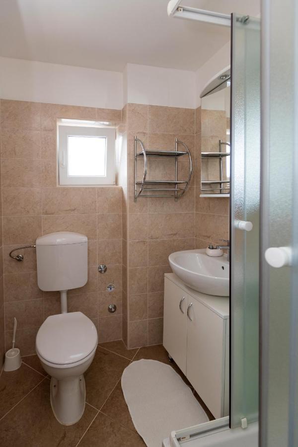 Apartman Lara Crikvenica Esterno foto